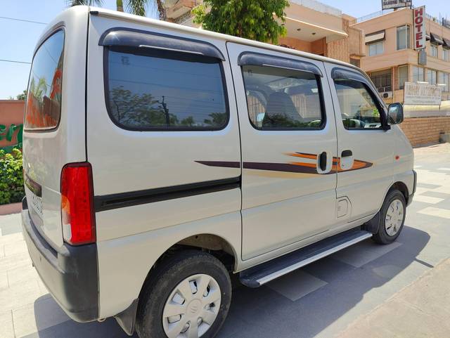 https://images10.gaadi.com/usedcar_image/3448395/original/used_car_2771831_1684152419_f789af48-7a40-4356-b8e6-d4f3cf50b732.jpg?imwidth=6401