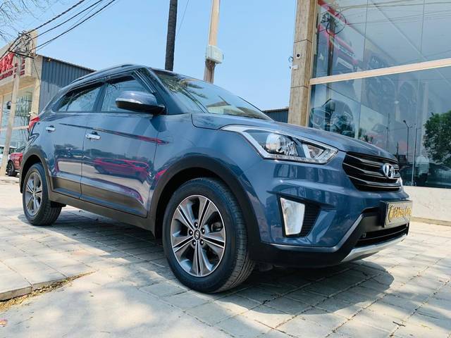 https://images10.gaadi.com/usedcar_image/3448441/original/used_car_2771869_1684235169_7251ef80-c95f-4119-be35-5c98389dc3b9.jpg?imwidth=6400