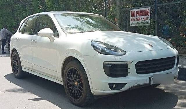 https://images10.gaadi.com/usedcar_image/3448779/original/zz1_crop_img_6493de488ae30_1687412296.jpg?imwidth=6400