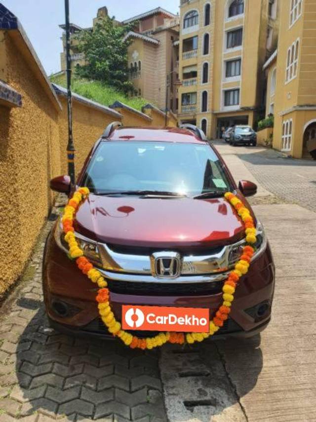 https://images10.gaadi.com/usedcar_image/3448888/original/c8c01ba1-93b6-4e5e-901a-599f02381c38_d93edeb6-ef28-40d4-bb07-ffce126d18be.jpg?imwidth=6400