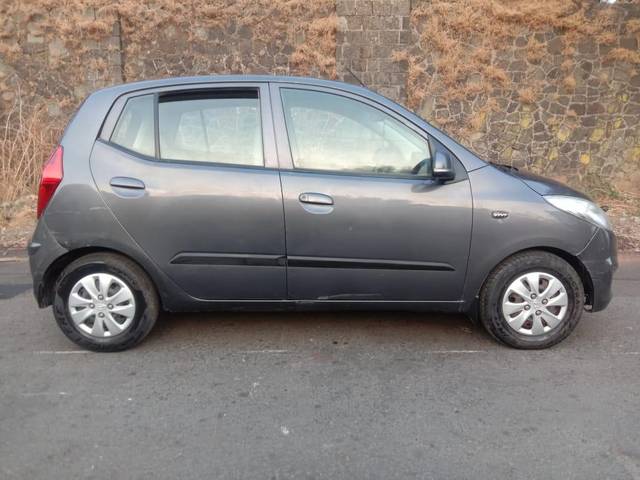 https://images10.gaadi.com/usedcar_image/3448935/original/used_car_2772266_1684230030_8587a8a4-0d9f-4b8f-863c-0fea58dbfd6e.jpg?imwidth=6401