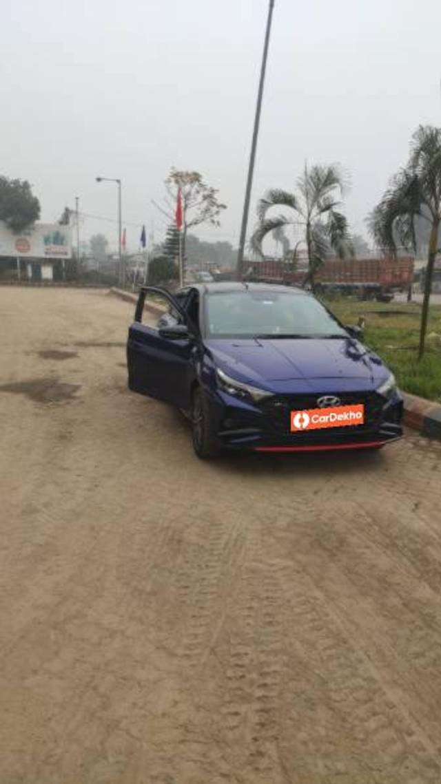 https://images10.gaadi.com/usedcar_image/3448950/original/102e7c46-e3ba-4bc0-952c-7de29be1d252_56ef3459-412c-47ac-9130-9f9383b152da.jpg?imwidth=6401