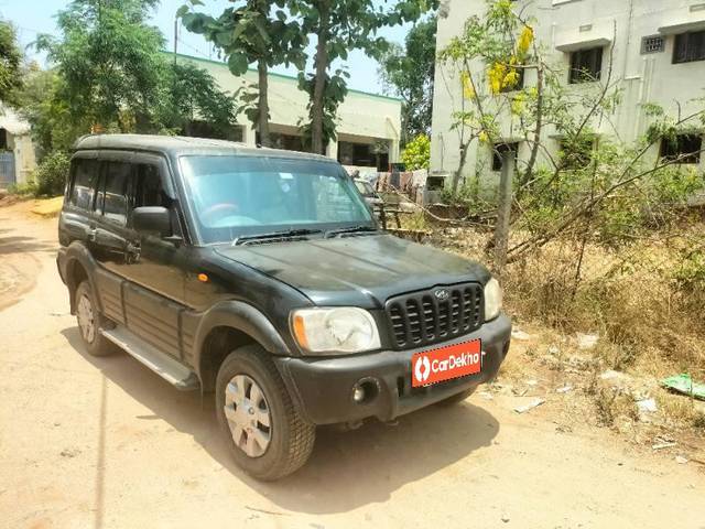 https://images10.gaadi.com/usedcar_image/3449040/original/31040098-319a-431b-a121-21bd603ea9dd_052f3c69-84a3-4e69-8970-184e06c1844b.jpg?imwidth=6400