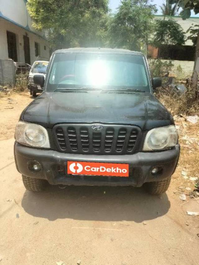 https://images10.gaadi.com/usedcar_image/3449040/original/3af2ff0c-8615-4951-93fd-c75c69d6d3dd_052f3c69-84a3-4e69-8970-184e06c1844b.jpg?imwidth=6401