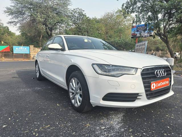 https://images10.gaadi.com/usedcar_image/3449043/original/used_car_2772366_1684235633_b0c1ae99-58cf-46b8-b556-55e117d481f7.jpg?imwidth=6400