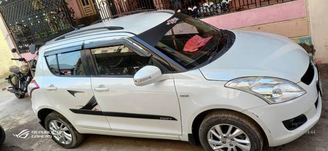 https://images10.gaadi.com/usedcar_image/3449073/original/9c9e3e5a-b858-4f55-a937-c57556413236_de023f8f-90e0-4fcb-9175-7ee7ffc76594.jpg?imwidth=6400