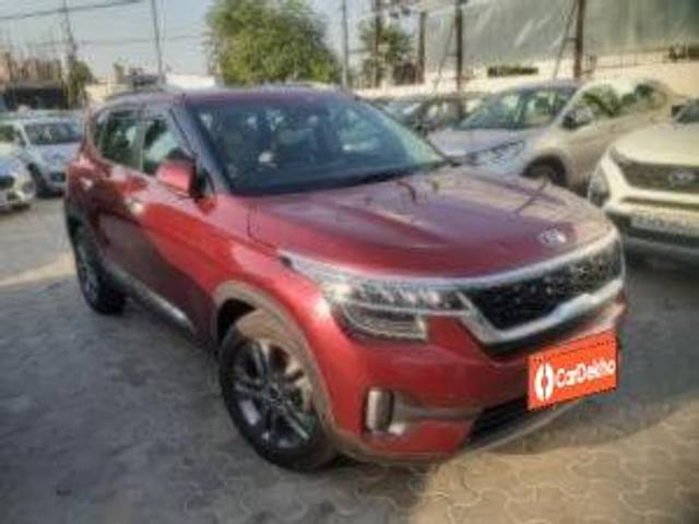 https://images10.gaadi.com/usedcar_image/3449107/original/usedcar_20230512_173855_9301684239405_1684239543_792f37d0-e97a-40c6-a458-481d049d0cca_d8317e3c-492f-466c-bc20-ca45dec7a2a5.jpg?imwidth=6400