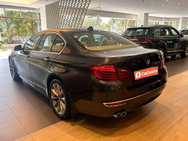 https://images10.gaadi.com/usedcar_image/3449115/original/usedcar_whatsappimage2023_03_07at11304pm_1__140381684239764_1684239943_d4659696-4d1d-435a-b347-1ba57300cd8d_15a5b08c-137c-446f-8b41-caa75b415f50.jpeg?imwidth=6402