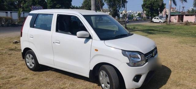 https://images10.gaadi.com/usedcar_image/3449118/original/7a889a0c-4f52-45df-b013-6b7a62f46bf9-VCC_1734202_116_1683631816_2272ae82-c723-45dc-8b15-34c0dd7a666d.jpg?imwidth=6400