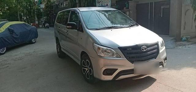 Toyota Innova 2.5 G (Diesel) 7 Seater BS IV Toyota Innova 2.5 G (Diesel) 7 Seater BS IV