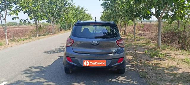 https://images10.gaadi.com/usedcar_image/3449231/original/a58388bd-0eae-4ef2-8ebf-c9f4e7beab09_63477654-9652-40e9-a704-5b2065a0b6f8.jpg?imwidth=6401