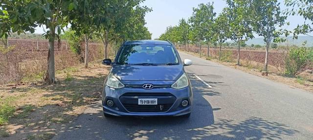 https://images10.gaadi.com/usedcar_image/3449231/original/b5bc1003-8664-4641-bdb4-743ba019cb64_63477654-9652-40e9-a704-5b2065a0b6f8.jpg?imwidth=6400