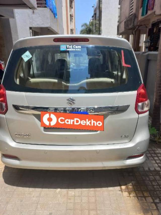 https://images10.gaadi.com/usedcar_image/3449275/original/44e9df23-8a5e-4fc7-9366-06630c6a994c_625a1bae-f152-4522-ac81-8c6294b893a7.jpg?imwidth=6400