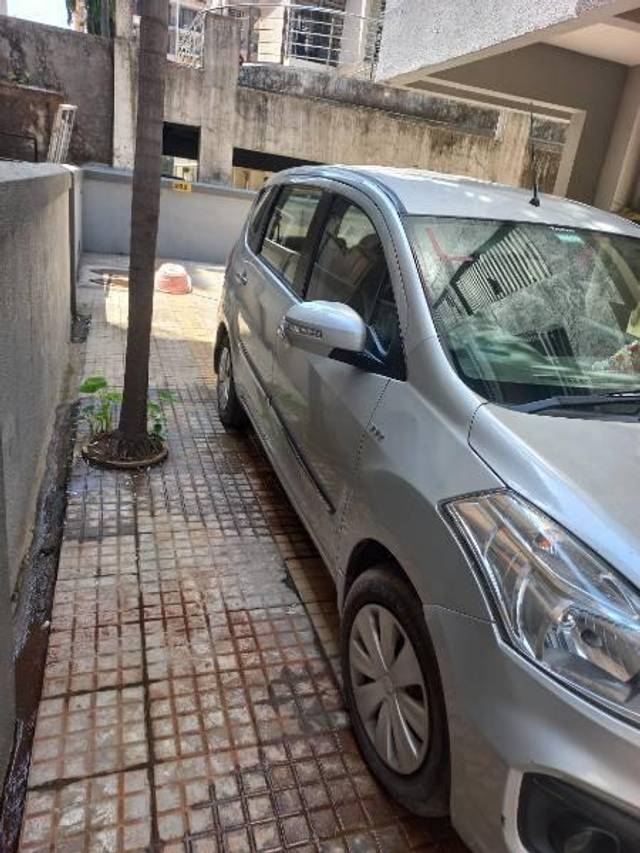 https://images10.gaadi.com/usedcar_image/3449275/original/d54b88fb-e3c4-4116-9fee-2d5f873b6654_625a1bae-f152-4522-ac81-8c6294b893a7.jpg?imwidth=6401