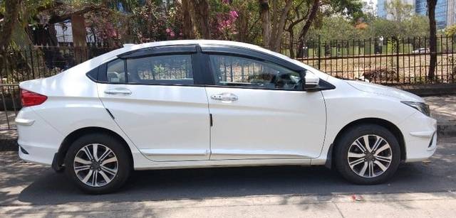 https://images10.gaadi.com/usedcar_image/3449303/original/zz1_crop_img_64901b0cd163e_1687165708.jpg?imwidth=6401