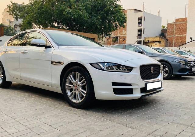 https://images10.gaadi.com/usedcar_image/3449546/original/usedcar_1_9__10151684307939_1684309381_e9e5fff5-a87c-486b-a69e-5c27ed864433.jpeg?imwidth=6400