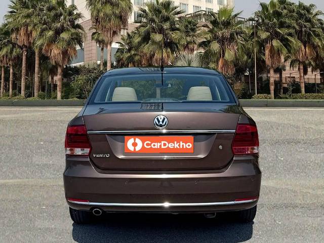 https://images10.gaadi.com/usedcar_image/3450081/original/7f07c8c2-8c5f-4083-adfc-3b3bc2b7162b-used_car_2773277_1687350798_92dd46de-dbcf-401a-a8e5-0714717d1859.jpg?imwidth=6402
