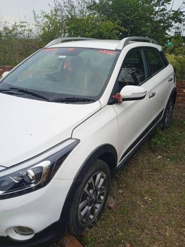 https://images10.gaadi.com/usedcar_image/3450331/original/89f72dd2-ee3f-4872-907b-1b9ab0886fd3_51a9e3ef-221e-466a-aebb-8d1a9dae4c4d.jpg?imwidth=6400