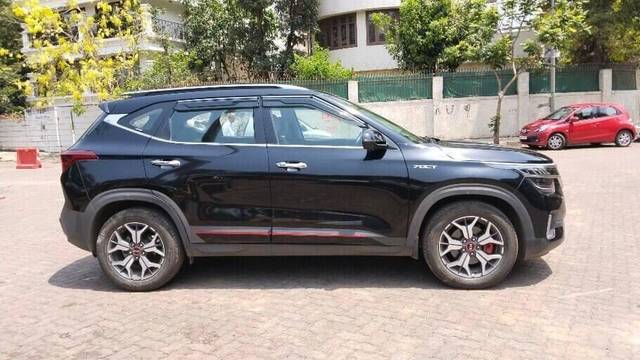 https://images10.gaadi.com/usedcar_image/3450374/original/2080eb28-fc84-486b-bf96-f95b8d561973-VCC_IMG_1683784438515_1734733_97_1683784500_d3c548c5-ef4c-41c2-9600-d9036cc5587b_9fd0cf6b-bc07-4521-88a2-90a4aeb4168e_316557a7-6088-42ec-ad9c-bc65a382a862.jpg?imwidth=6401