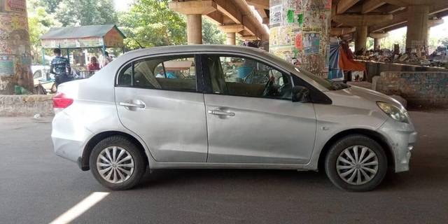 https://images10.gaadi.com/usedcar_image/3450376/original/a497f8bd-5343-4f63-bb5c-e1a966ab3c32-VCC_IMG_1683782189107_1734722_97_1683782444_5748d707-0d00-4cd1-bdfa-f2a0f1296428_c1d42236-b33a-4c43-8515-076eddc970bb_a229b7d4-2691-412b-9f0c-4f3d5b724dcd.jpg?imwidth=6401