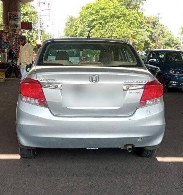 https://images10.gaadi.com/usedcar_image/3450376/original/d1d181a8-79cf-4d60-95d2-c7caf80d6422-VCC_1734722_96_1683783090_5748d707-0d00-4cd1-bdfa-f2a0f1296428_c1d42236-b33a-4c43-8515-076eddc970bb_a229b7d4-2691-412b-9f0c-4f3d5b724dcd.jpg?imwidth=6402