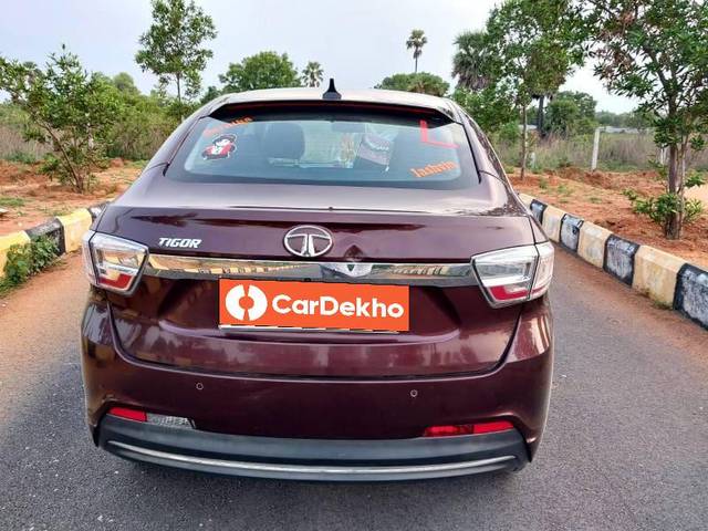 https://images10.gaadi.com/usedcar_image/3450532/original/1702a844-848f-4469-9524-7d856f70d439_3a64911d-a3ed-496f-ad83-50e21ecaae02.jpeg?imwidth=6402