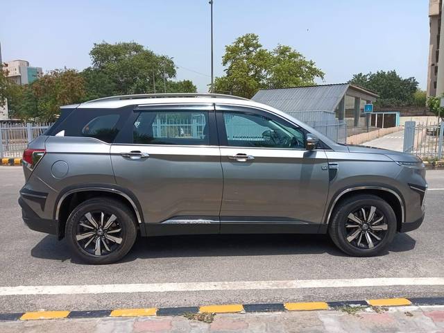 https://images10.gaadi.com/usedcar_image/3450540/original/used_car_2773627_1684397322_4b1869b7-18fb-4187-9b6b-d111a36aa63b.jpg?imwidth=6400