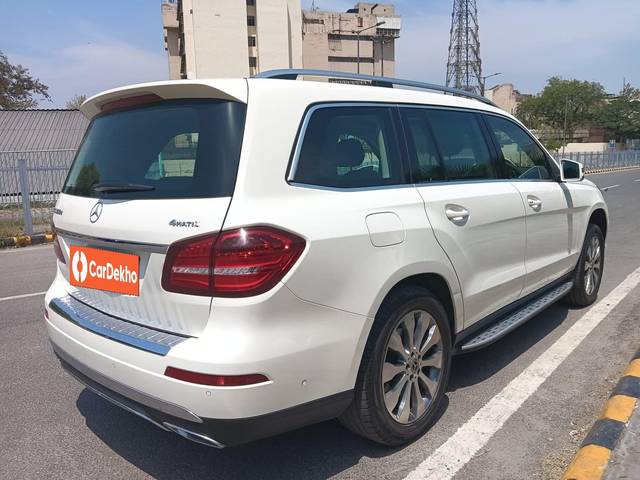 https://images10.gaadi.com/usedcar_image/3450562/original/used_car_2773648_1684397614_90bfa04c-3d24-4a6a-9934-87deb4903433.jpg?imwidth=6401