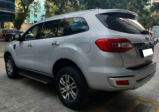 https://images10.gaadi.com/usedcar_image/3451048/original/usedcar_whatsappimage2023_03_11at144541_1301684405294_1684405320_faae27d9-9914-4cd6-a547-70657dade518.jpeg?imwidth=6401