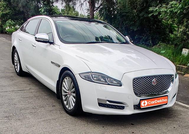 Jaguar XJ 3.0L Portfolio Jaguar XJ 3.0L Portfolio
