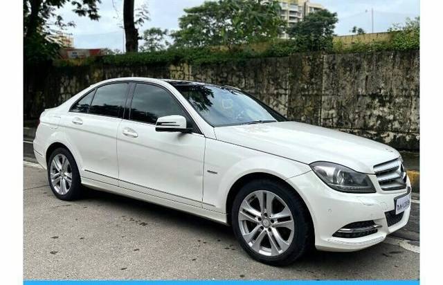 https://images10.gaadi.com/usedcar_image/3451205/original/usedcar_img_20220820_141721_9761684411387_1684411489_5d1c0f3e-ed8a-4b90-9b4d-2050ca39e452.JPG?imwidth=6400