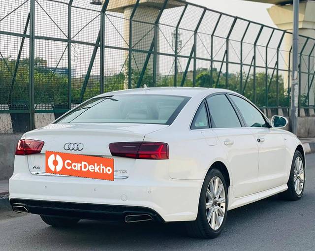https://images10.gaadi.com/usedcar_image/3451216/original/used_car_2774272_1684412624_19213685-8272-4d37-a550-12f8401cd6bc.jpg?imwidth=6401