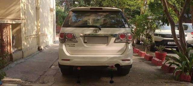 https://images10.gaadi.com/usedcar_image/3451231/original/b5aa8f02-47de-4afc-b7da-86a96c740857-VCC_1734973_96_1683806106_ae7ae3be-effd-4fb4-b694-fe6b90ccd073.jpg?imwidth=6402