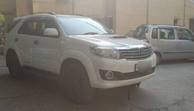 https://images10.gaadi.com/usedcar_image/3451231/original/bb0c23fb-e668-4e0f-a458-25f5f8d74dae-VCC_1734973_116_1683806570_ae7ae3be-effd-4fb4-b694-fe6b90ccd073.jpg?imwidth=6400