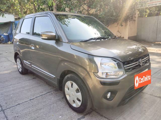 https://images10.gaadi.com/usedcar_image/3451307/original/used_car_2774355_1684417085_a498dd8e-adf8-4629-b6f0-528dca637ba3.jpg?imwidth=6400
