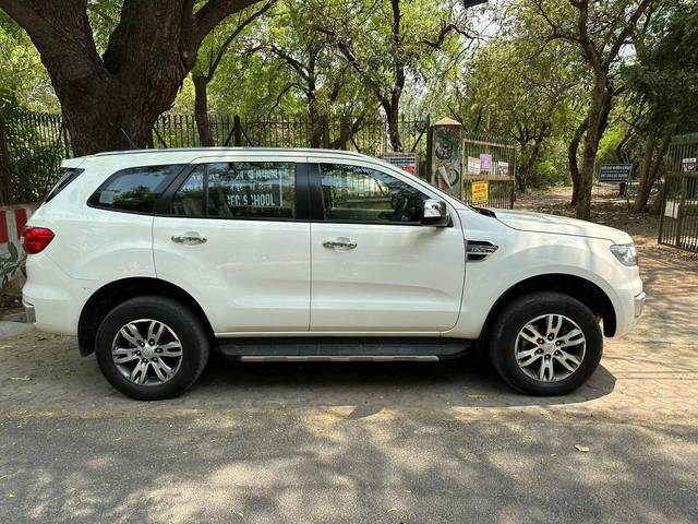 https://images10.gaadi.com/usedcar_image/3451316/original/used_car_2774361_1684418094_6b7b4b58-f5f8-42ab-aa76-c7f758831255_5c60b61d-dcb4-4ce8-b385-440abe1aeddb.jpg?imwidth=6401