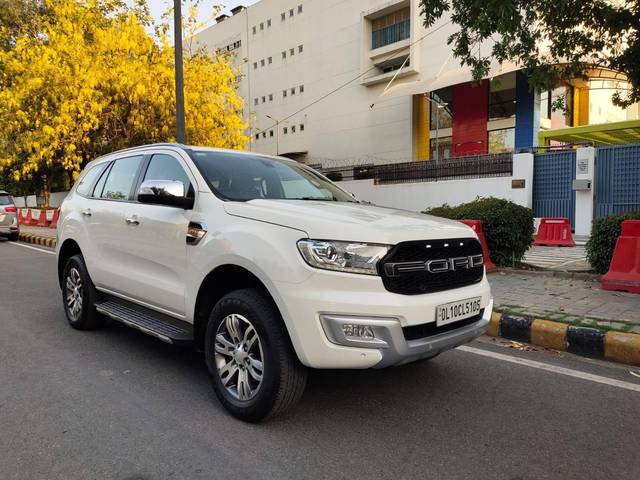 https://images10.gaadi.com/usedcar_image/3451316/original/used_car_2774361_1686147860_5c60b61d-dcb4-4ce8-b385-440abe1aeddb.jpg?imwidth=6400
