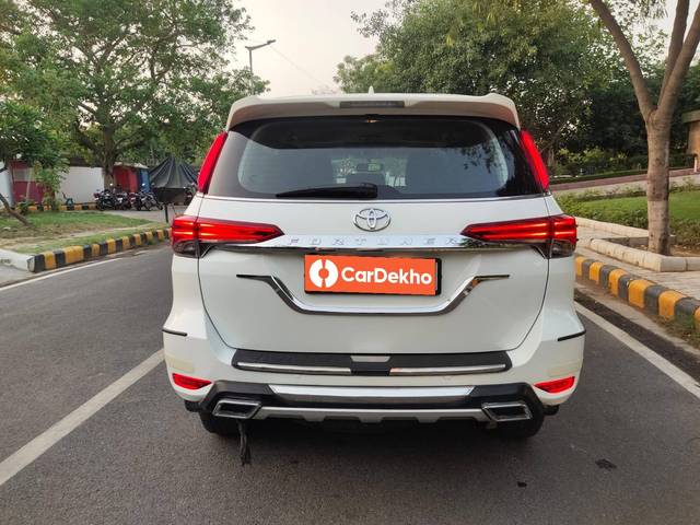 https://images10.gaadi.com/usedcar_image/3451639/original/usedcar_whatsappimage2023_05_19at124649pm_3541684481340_1684481722_9947916d-2f02-457d-a191-08fc1f14af76.jpeg?imwidth=6401