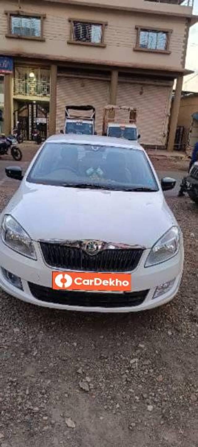 https://images10.gaadi.com/usedcar_image/3451974/original/90692342-b627-44b6-9dc5-35b8ba061e62_af5fd952-9341-4cc2-a162-27f85132a505.jpg?imwidth=6402