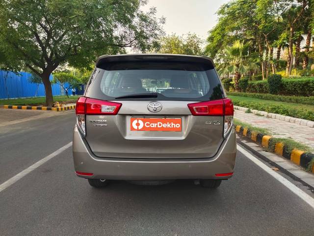 https://images10.gaadi.com/usedcar_image/3451985/original/used_car_2774904_1684505091_a4b7f401-0c89-461d-82a0-3cd19fb05f07.jpg?imwidth=6402