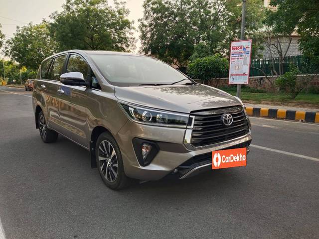 https://images10.gaadi.com/usedcar_image/3451985/original/used_car_2774904_1684505098_a4b7f401-0c89-461d-82a0-3cd19fb05f07.jpg?imwidth=6400
