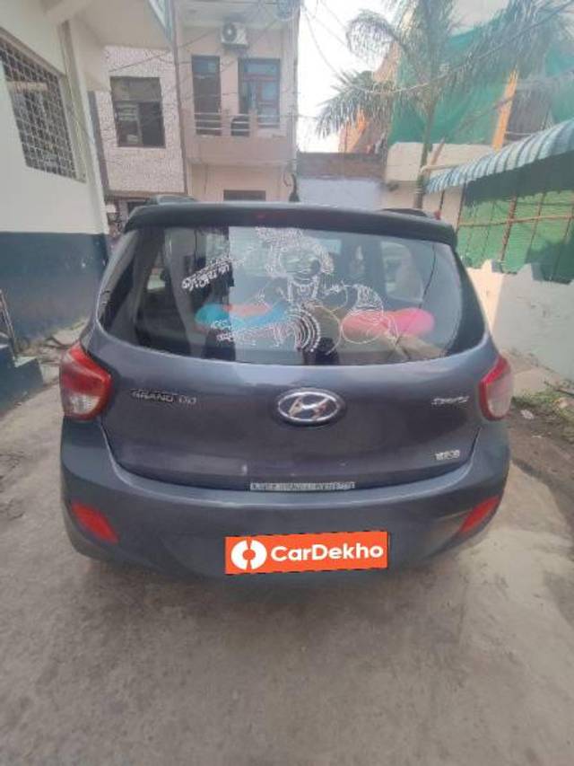 https://images10.gaadi.com/usedcar_image/3451988/original/45471718-dbe4-4b97-acd2-7d54b6928efc_cf1fb1d3-057b-43e6-8db4-f94df1c97b81.jpg?imwidth=6401