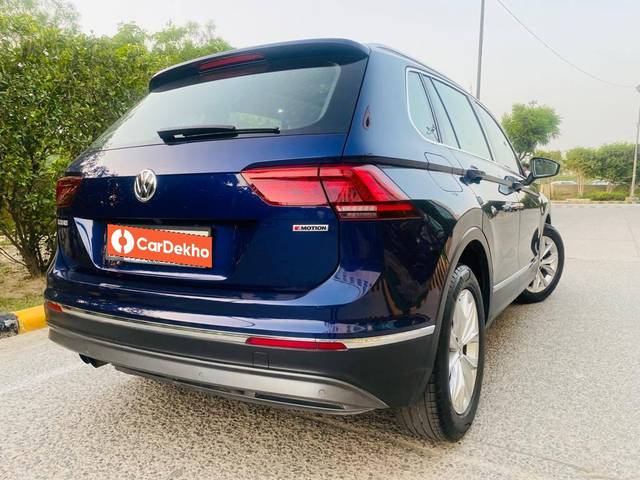 https://images10.gaadi.com/usedcar_image/3452061/original/used_car_2774946_1684525849_42926933-ab84-4398-b739-f88b0120ed8b.jpg?imwidth=6402