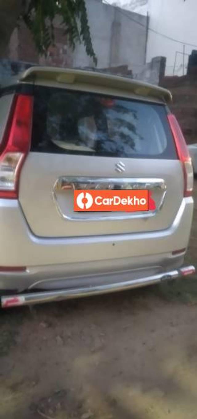 https://images10.gaadi.com/usedcar_image/3452078/original/42d2ea82-b062-4caa-98a9-c6ba3241af77_a9ce53e7-763c-4001-96f4-338f01ab741a.jpg?imwidth=6401