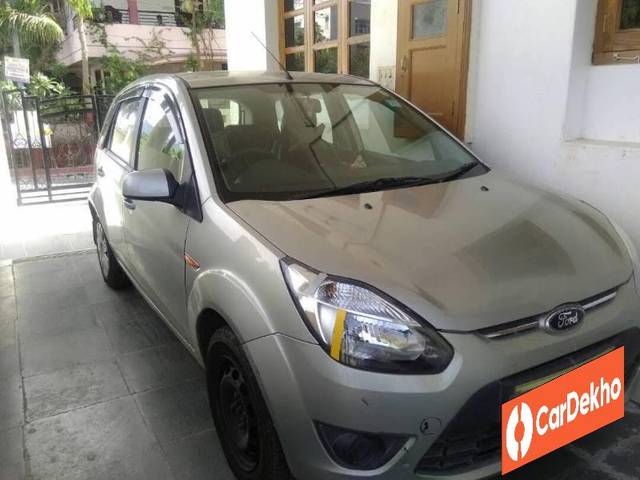 https://images10.gaadi.com/usedcar_image/3452542/original/56d7e0ed-2cf7-4610-b72e-9ddbaff5b04d_62d78756-1a4b-4ceb-885c-919591ba6a13.jpg?imwidth=6400