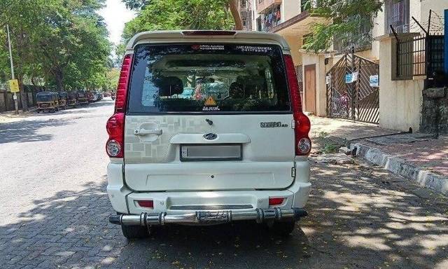 https://images10.gaadi.com/usedcar_image/3452759/original/0e817e16-492f-4c68-8789-902cf67978e4-VCC_1735688_96_1683969769_19e0abb6-a44c-48e7-9c5d-292e80f2cf5a_d96b115f-09fd-4622-84fb-6b254684d122.jpg?imwidth=6402