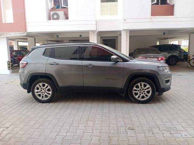 https://images10.gaadi.com/usedcar_image/3452799/original/used_car_2775615_1684579493_be25e5fa-bd3c-4af5-b14f-c1c5f0b535b6.jpg?imwidth=6401