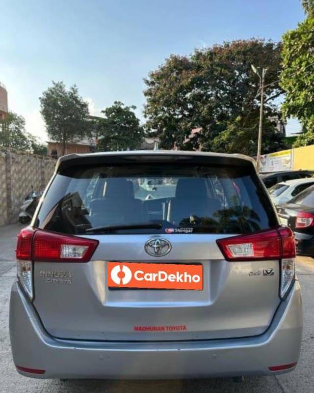https://images10.gaadi.com/usedcar_image/3452822/original/b23d246d-c2b6-4084-9407-6f04bf67f9f7_29efc0f0-979c-4d6a-9424-ae27a19ace8d.jpeg?imwidth=6402