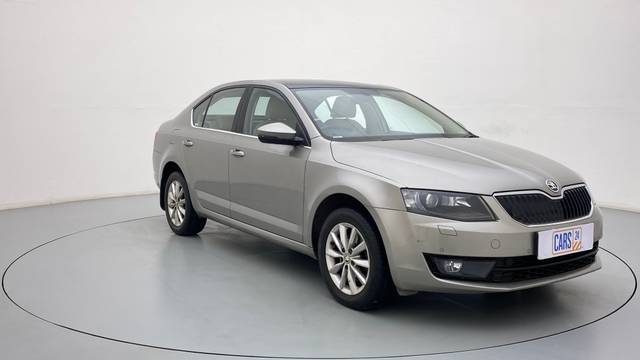 https://images10.gaadi.com/usedcar_image/3452834/original/1f31c143-1b1e-4d4b-a300-5a7054809416__45.jpg?imwidth=6400