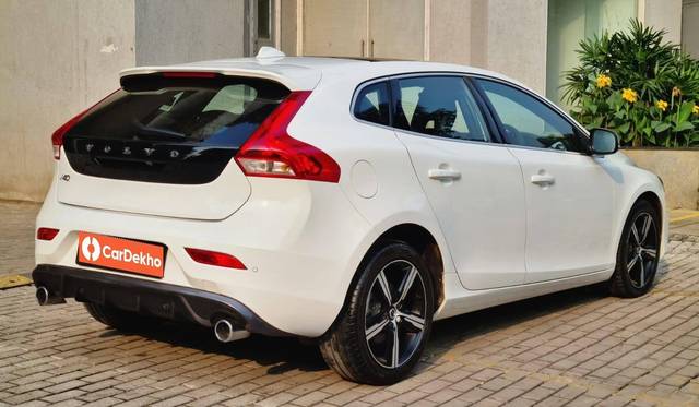 https://images10.gaadi.com/usedcar_image/3452963/original/zz1_crop_img_647b0edc61b4a_1685786332.jpg?imwidth=6401